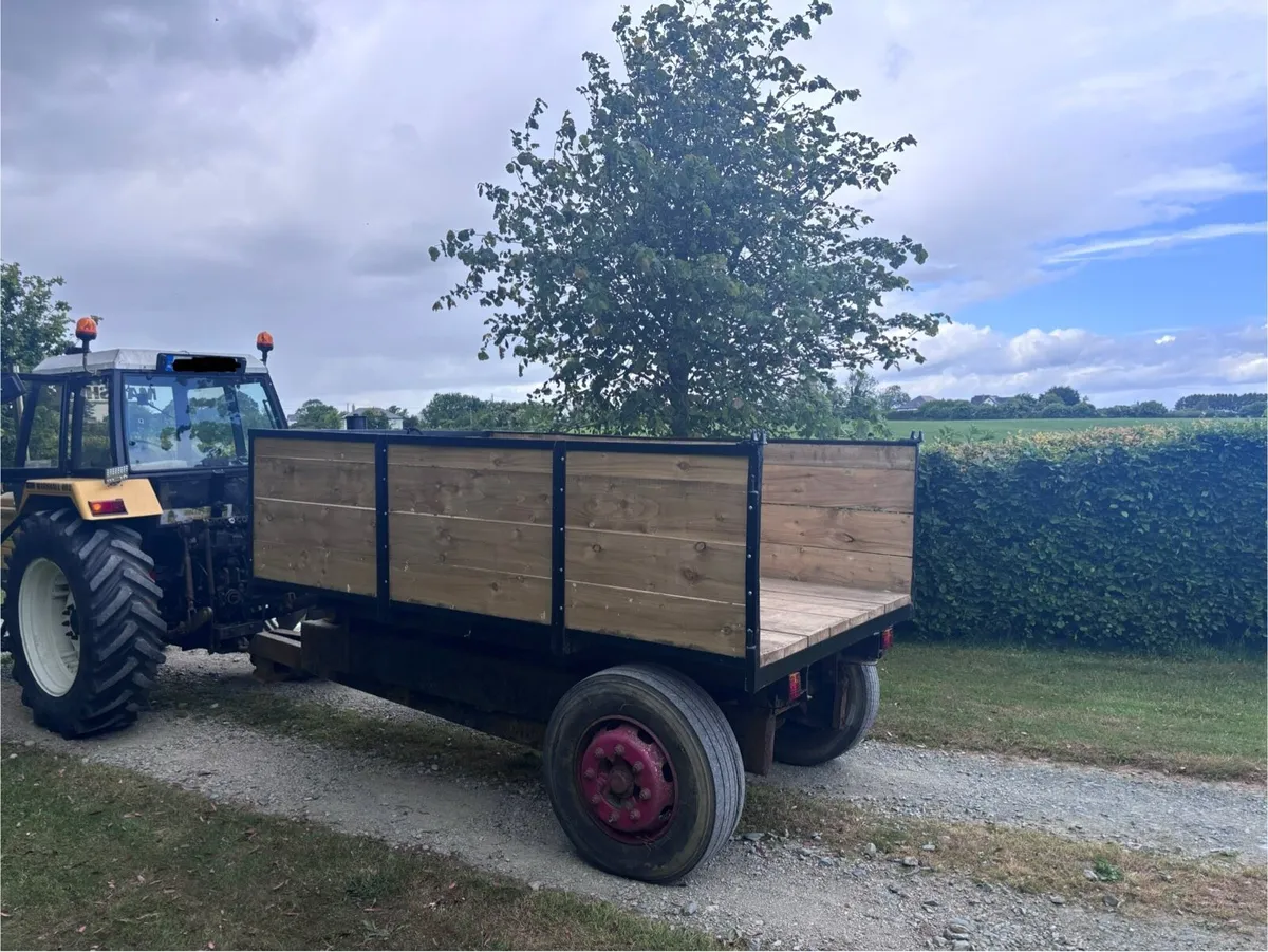 Tipping trailer - Image 2