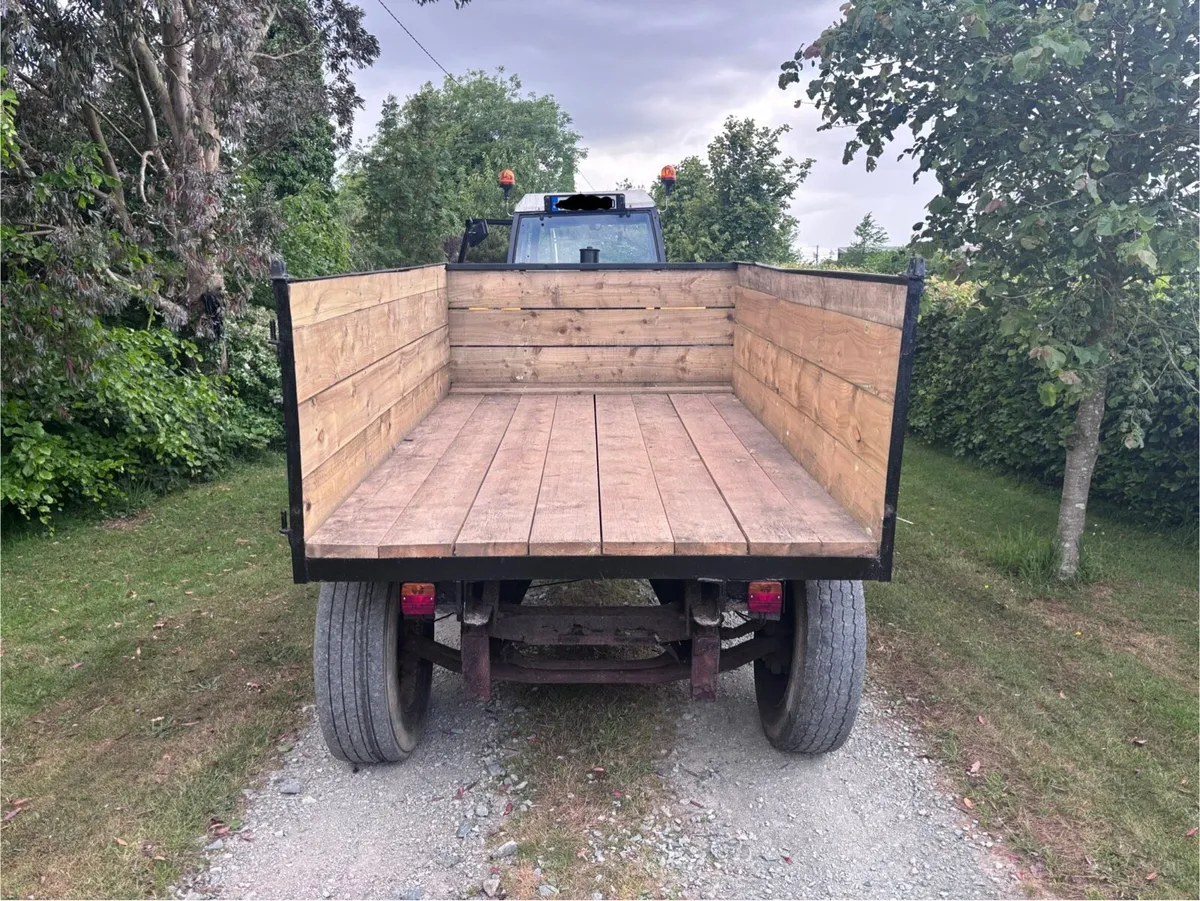 Tipping trailer - Image 3