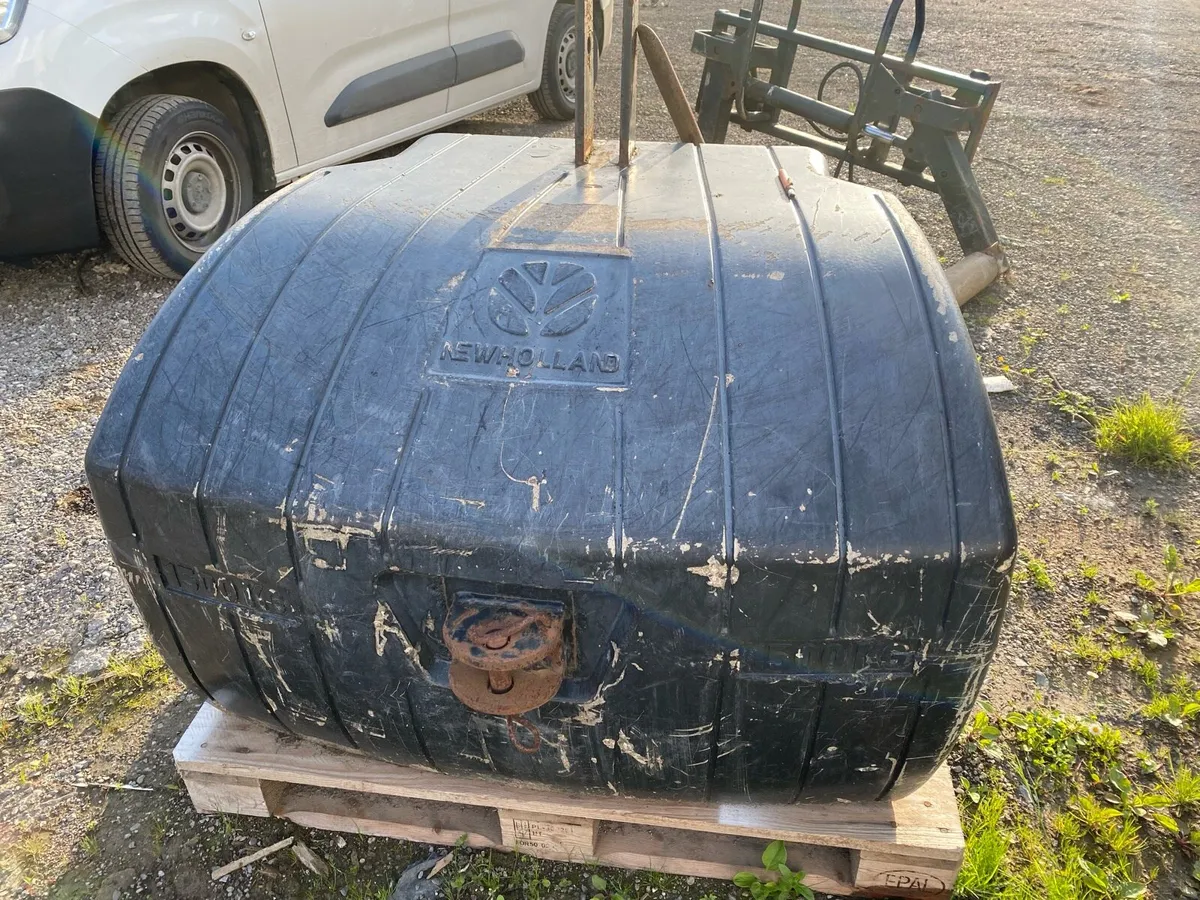 New Holland weight - Image 1