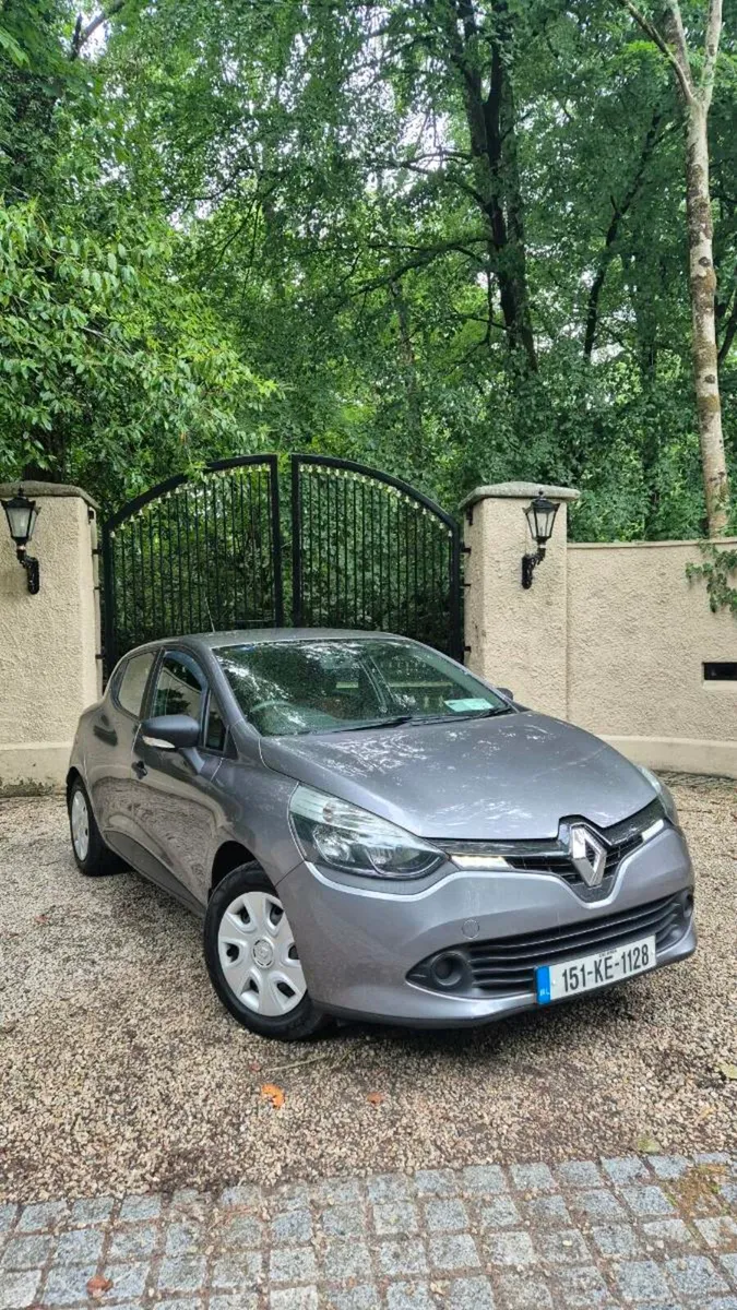 Renault Clio 1.2 petrol - Image 2