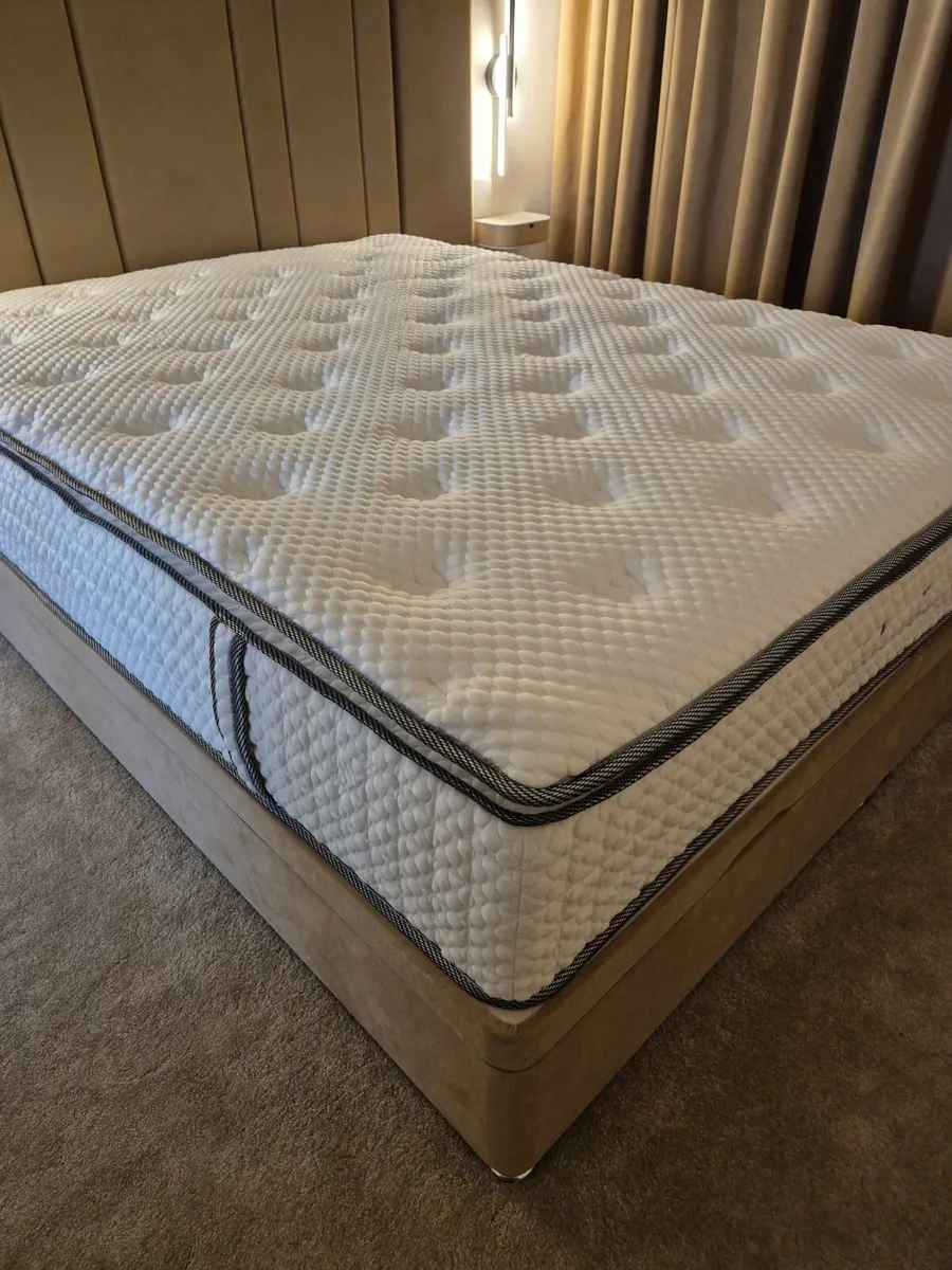 Luxury pillow top 2000 pocket sprung mattress •	Me - Image 4