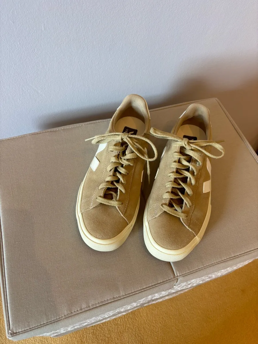 Men’s Vejas - Image 1