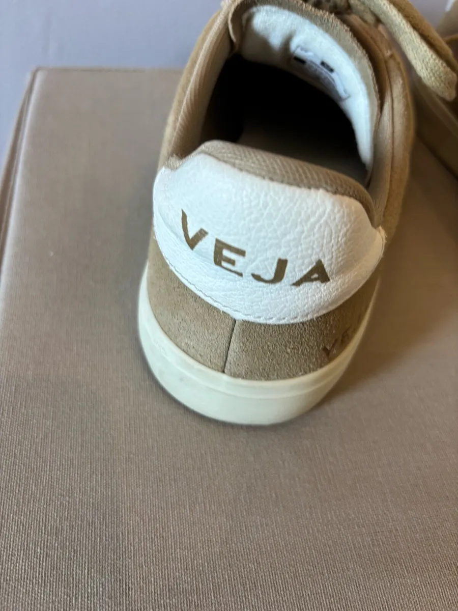 Men’s Vejas - Image 3