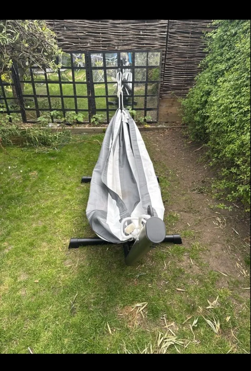 Hammock with stand - Image 3