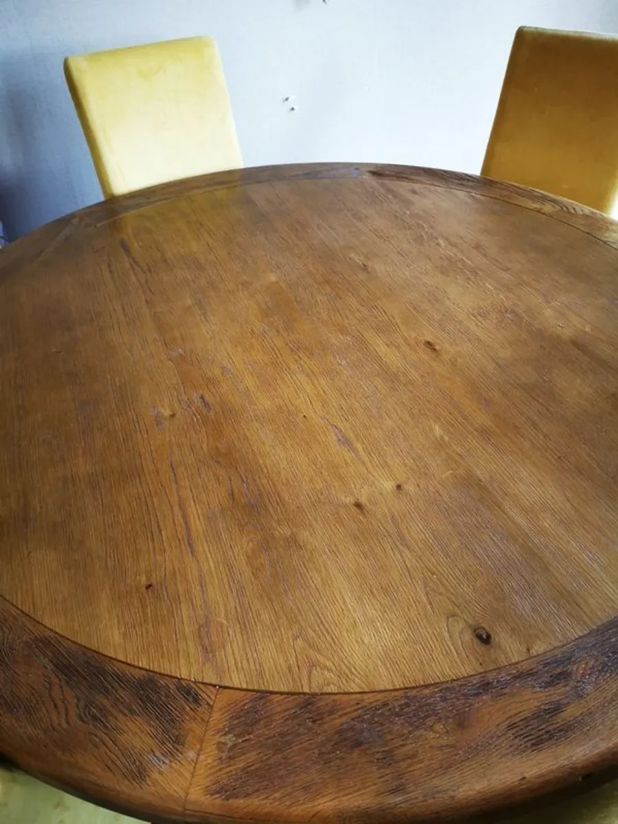 Stunning solid oak table and chairs - Image 2