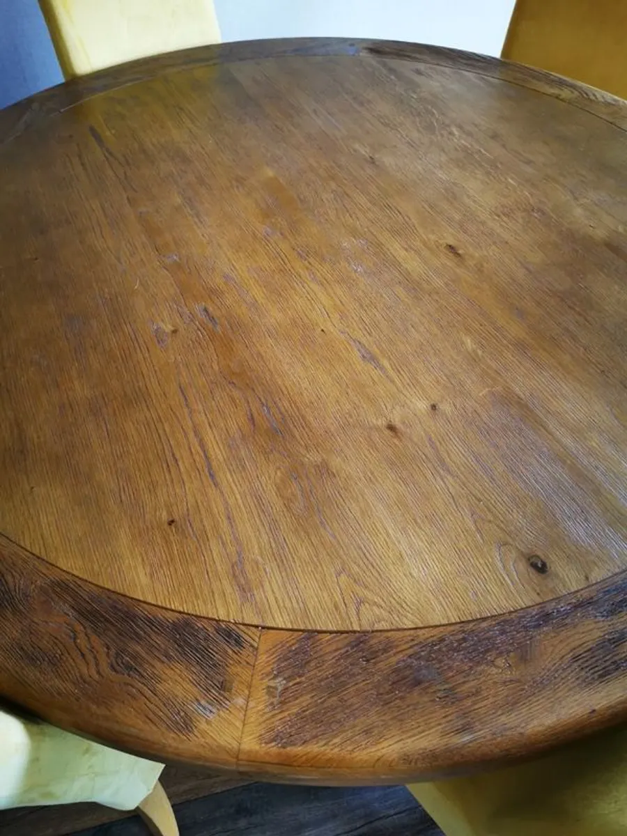 Stunning solid oak table and chairs - Image 4