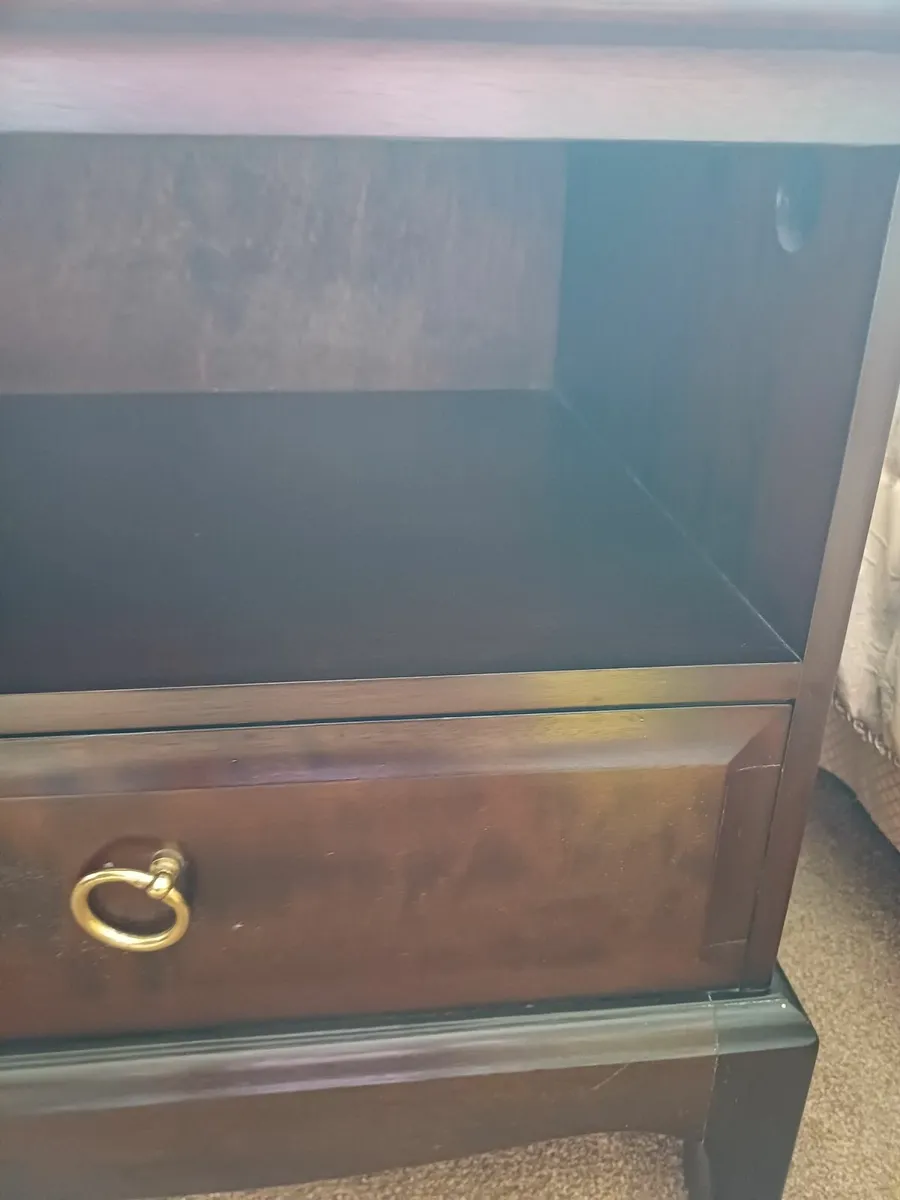 Stag bedroom furniture - Image 4