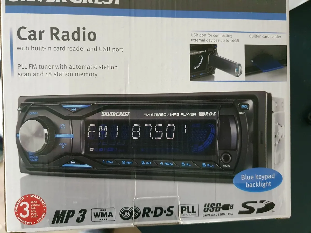 Car Radio - Image 1