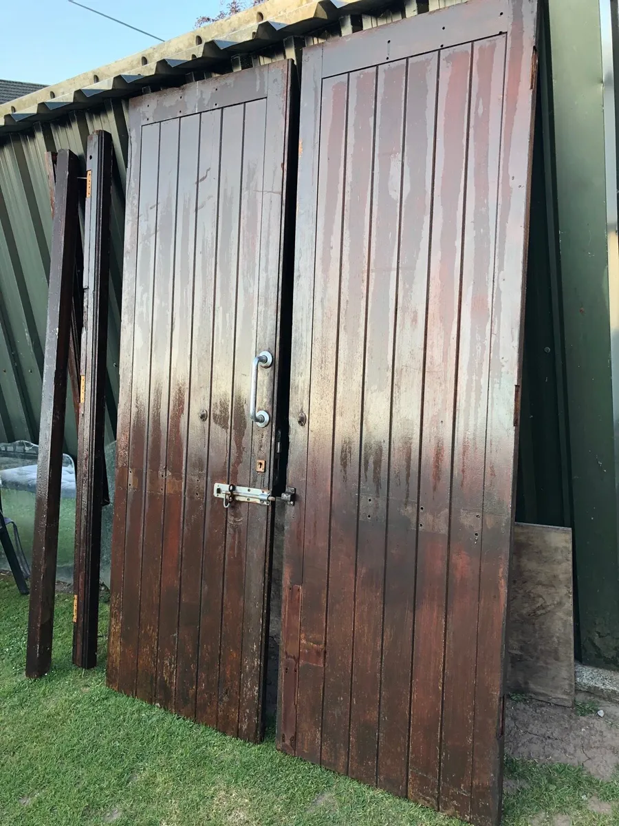 Set of teak timber doors - Image 2