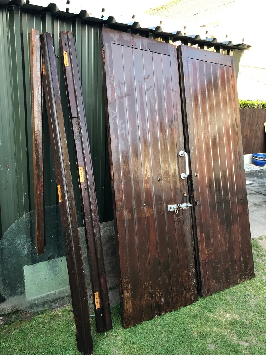 Set of teak timber doors - Image 3