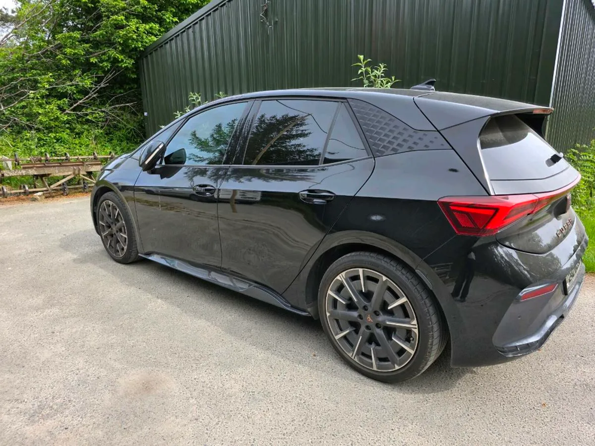 Cupra Born E. Boost *pan roof* - Image 3