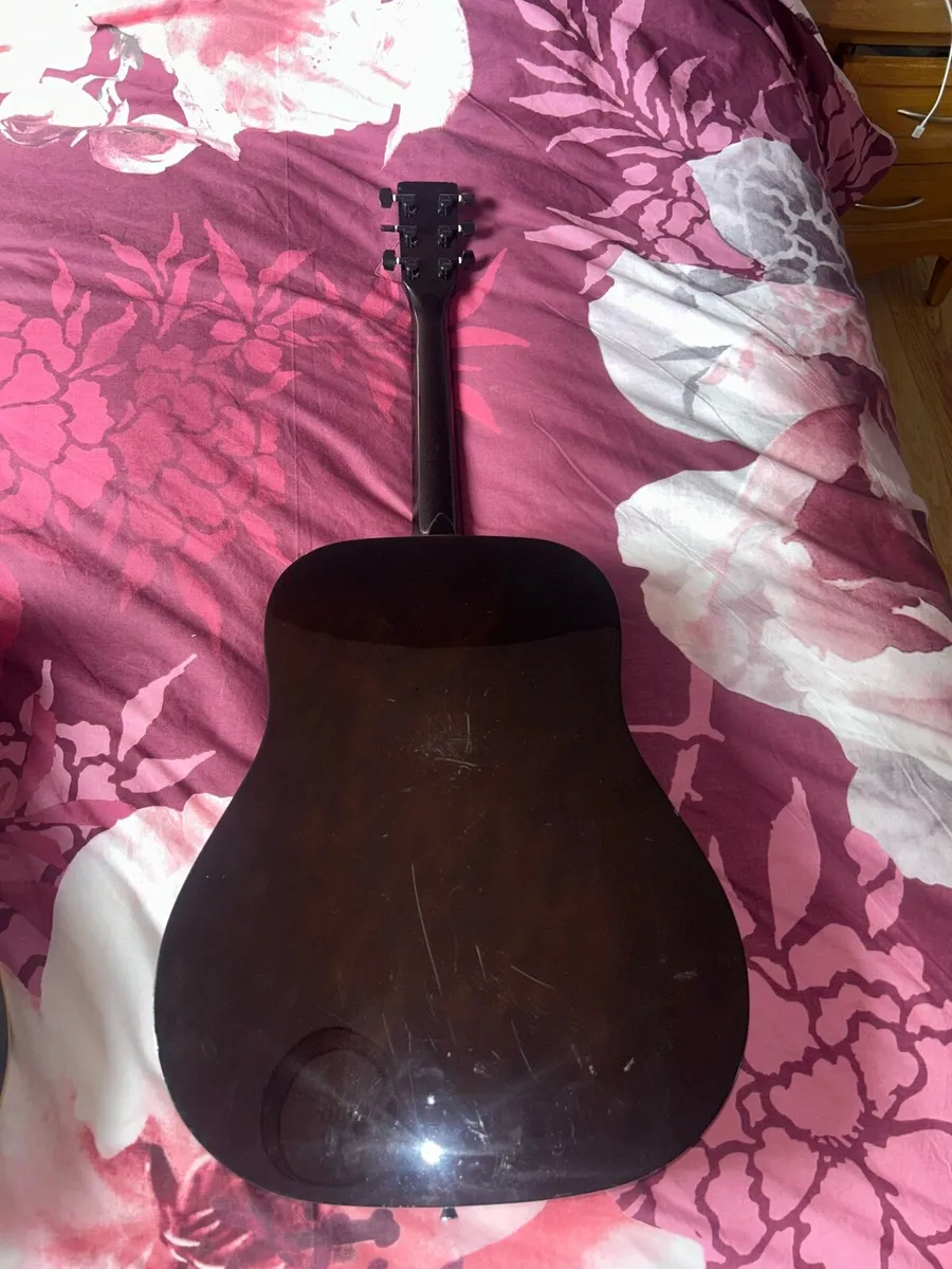 2 Acoustic Guitars, 1 Free guitar bag - Image 4