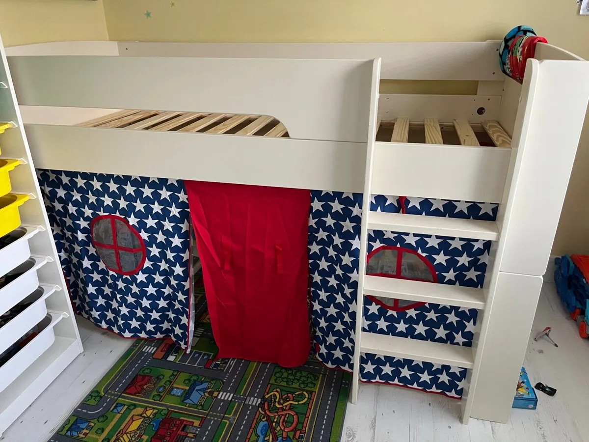 Kids bed - Image 1