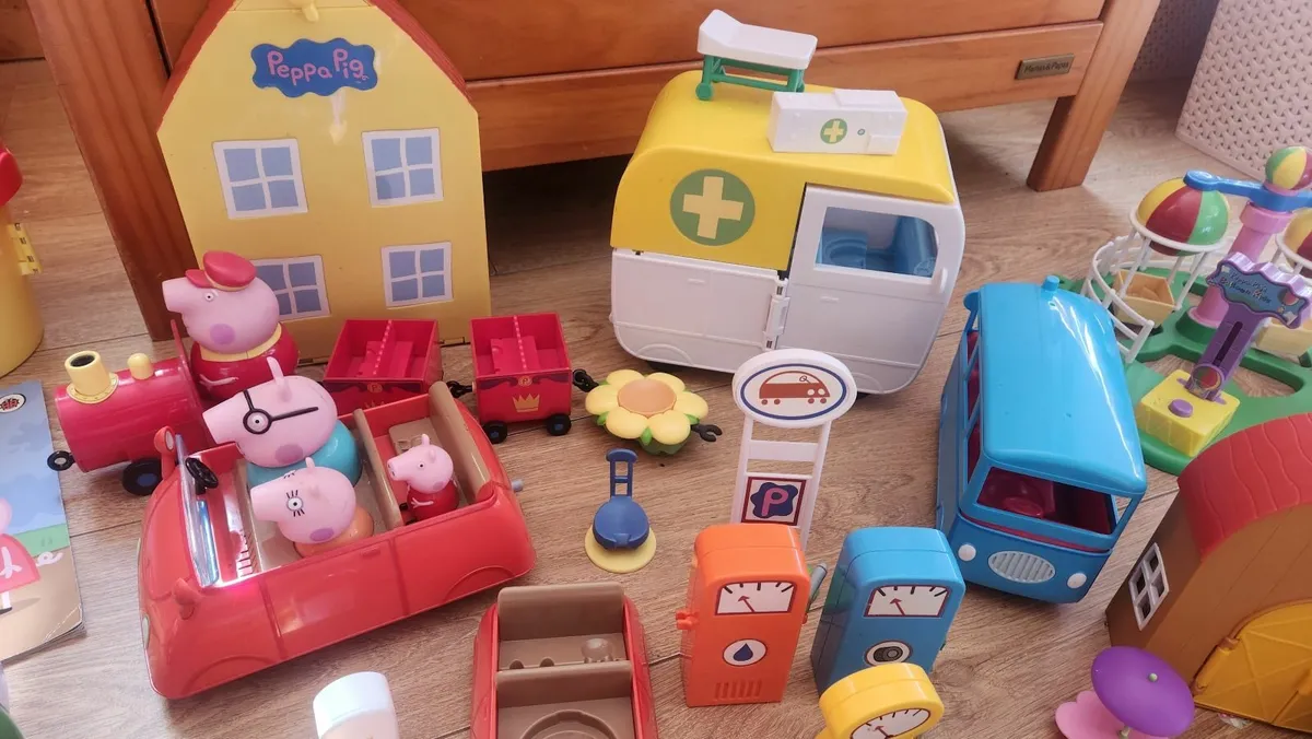 Peppa pig large bundle - Image 3