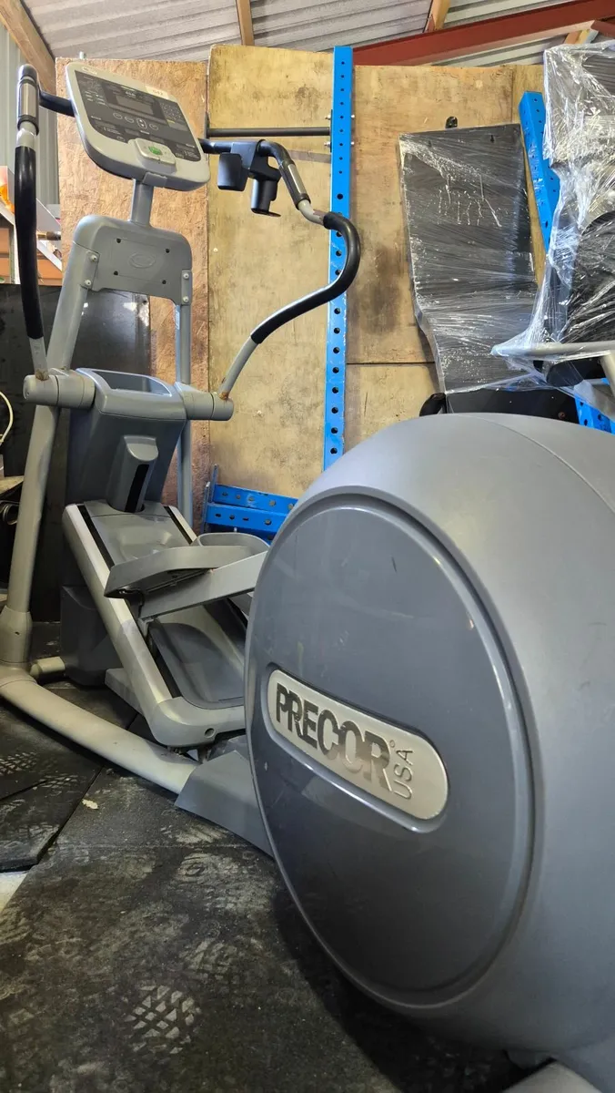 PRECOR CROSSOVER MACHINE TOP BRAND TO CLEAR - Image 1