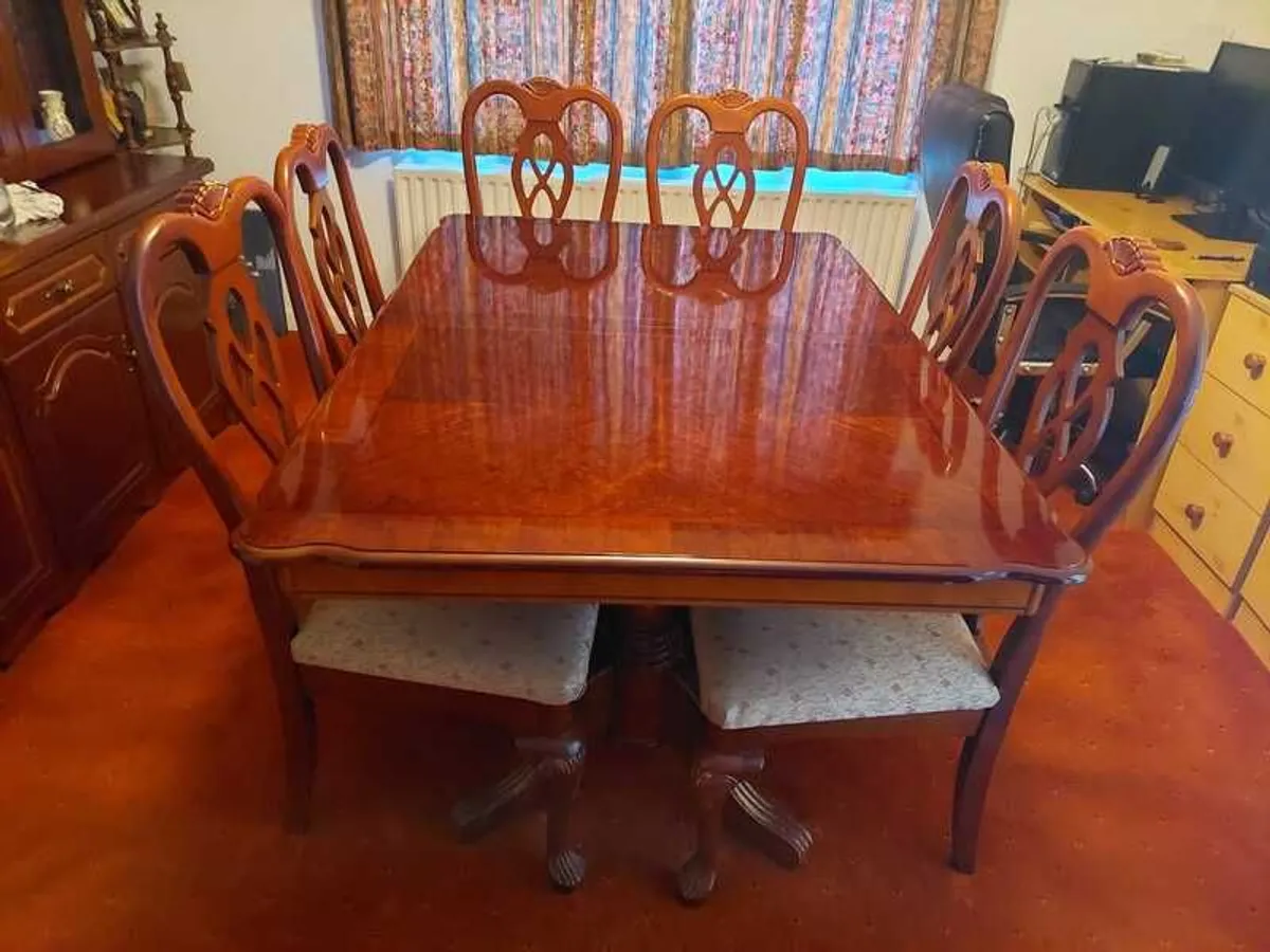 Extendable Dining Table - Image 3
