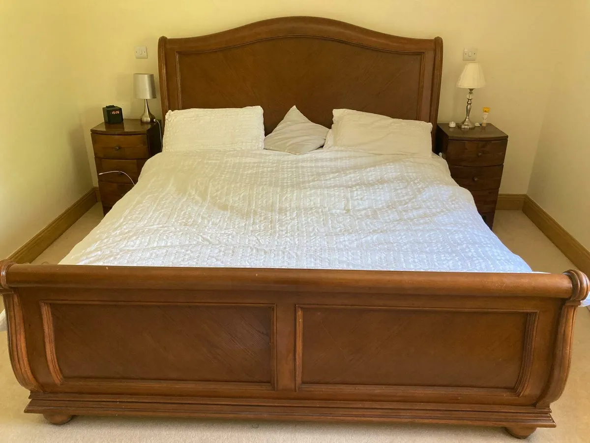 Bed - Super King size & 2 x matching lockers - Image 1