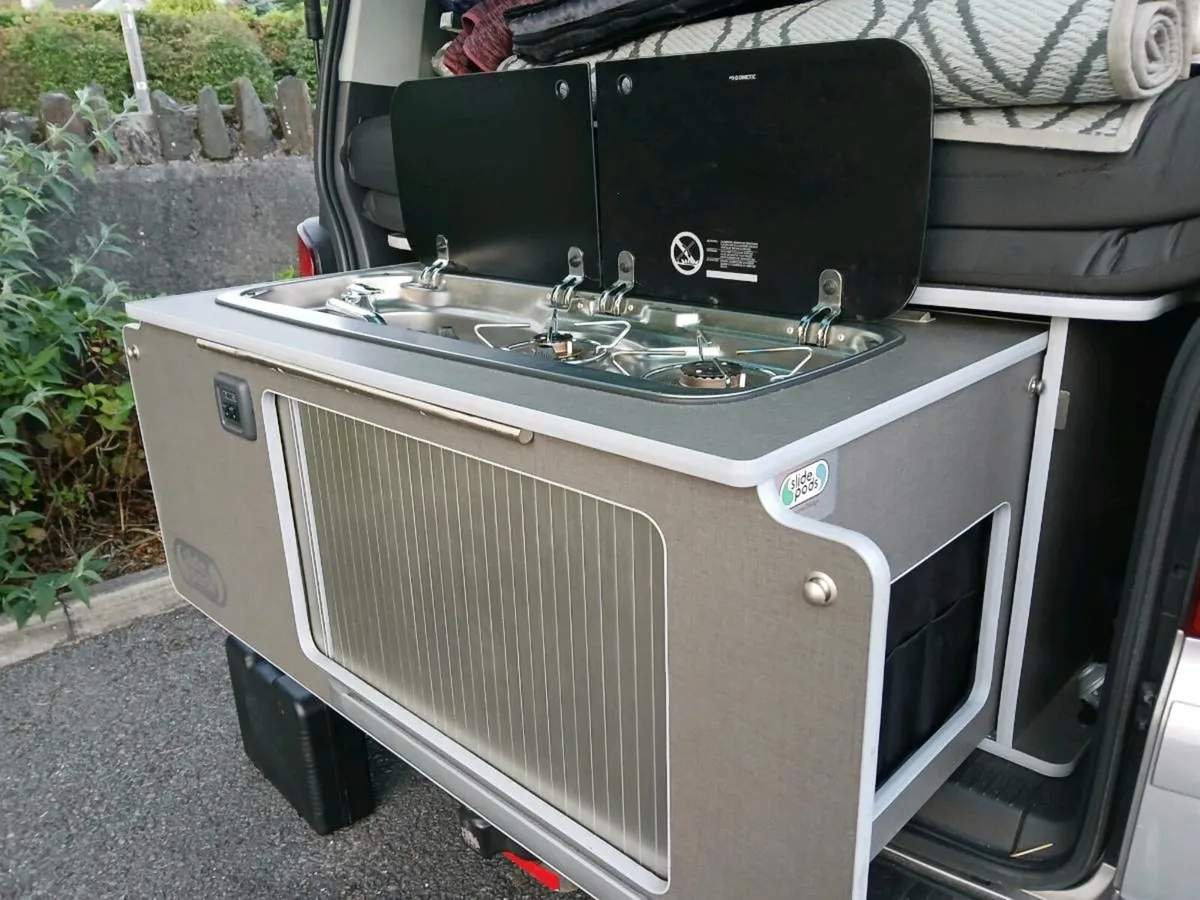 Professional camping pod/kitchen - Image 4