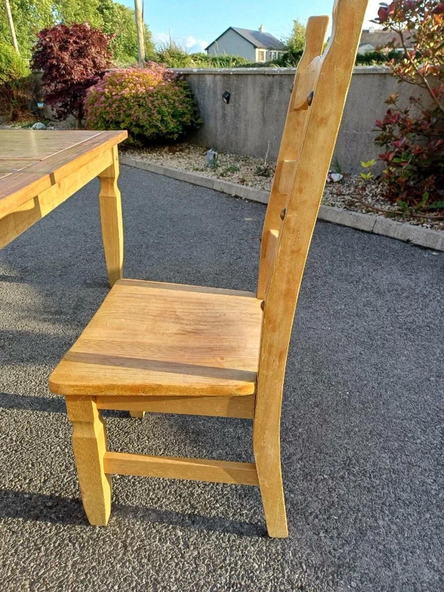 Table and 6 chairs - Image 4