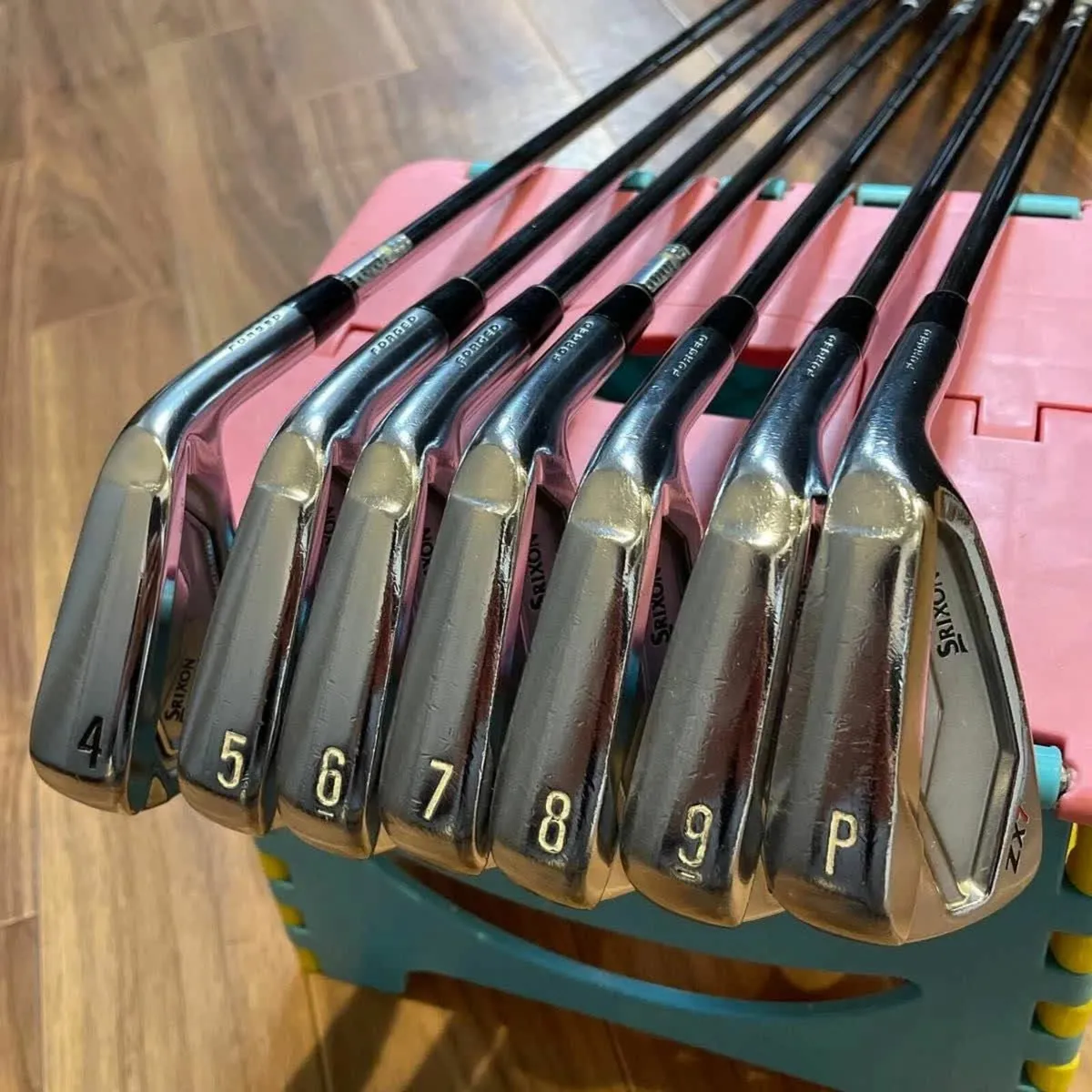 SRIXON ZX7 Iron Set (4-9, P) - Image 2