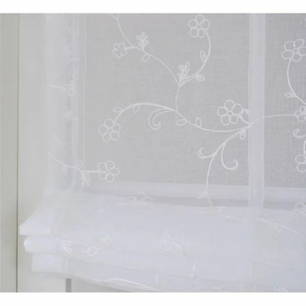 Sheer Roman Blind - Image 2