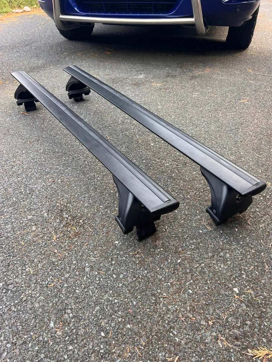VW Golf Mk 6 Nordrive Aero Roof Bars - Image 1