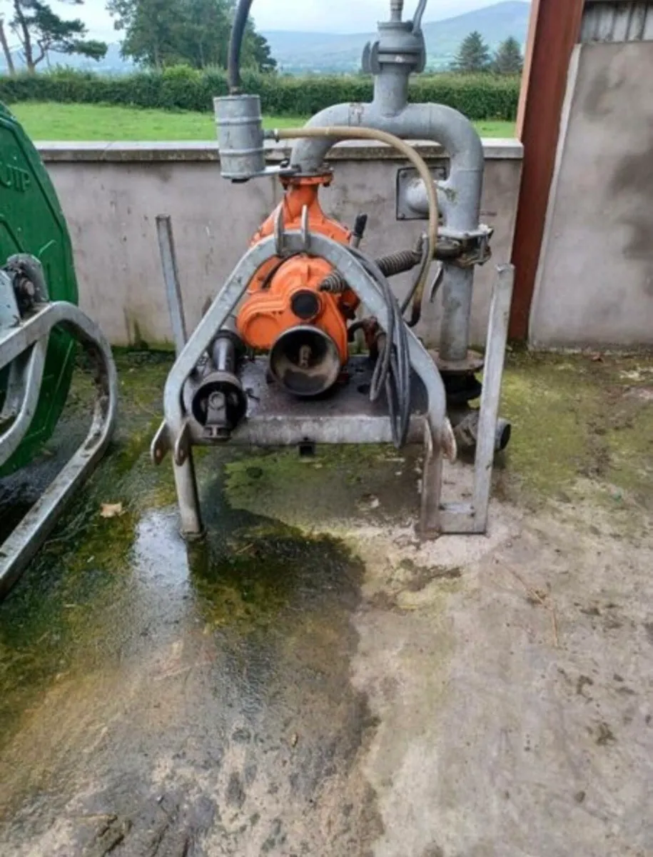Umbilical pump - Image 1