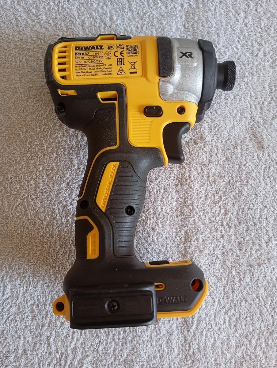 DeWalt dcf887 (New) - Image 3