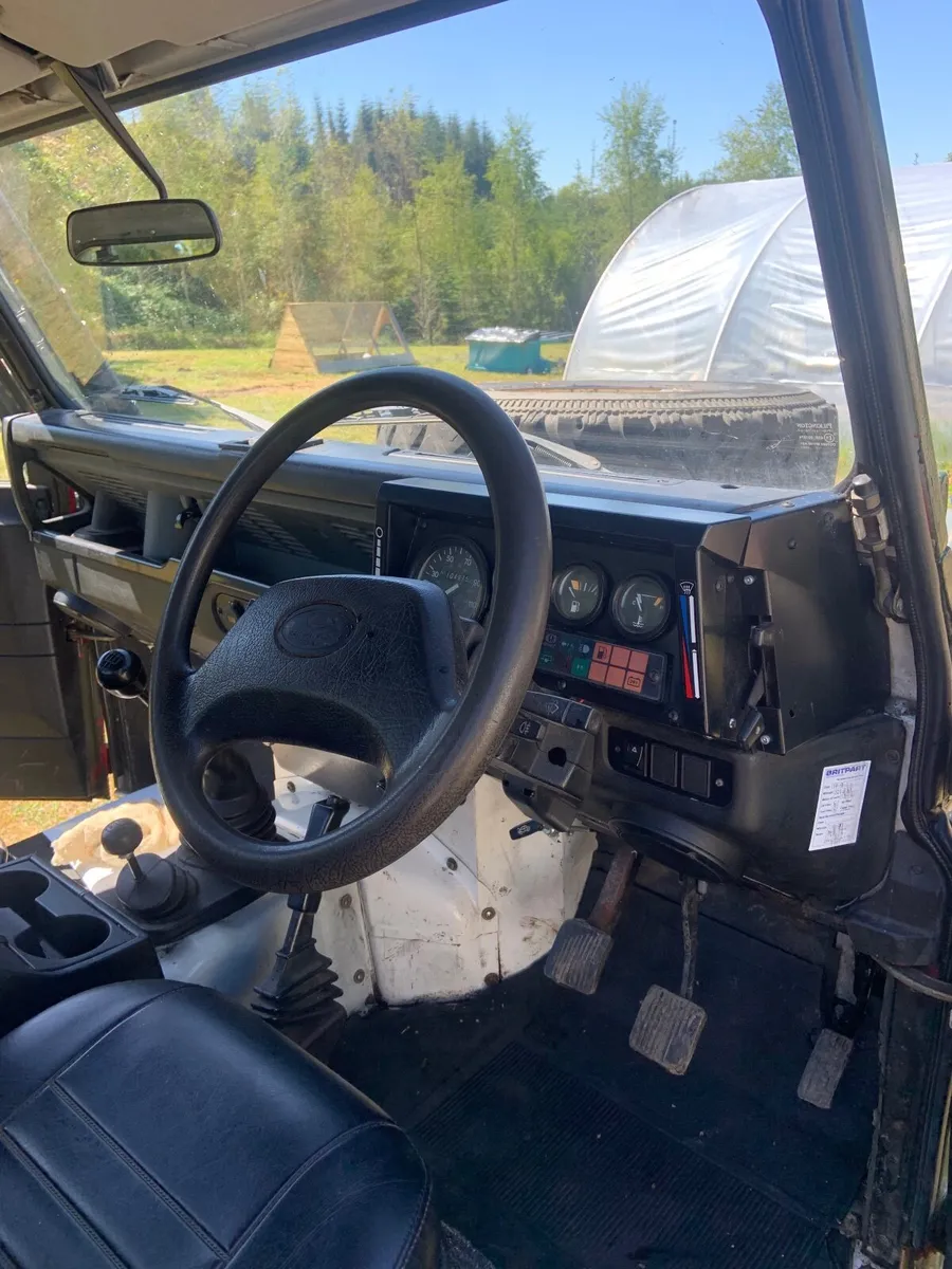 Land Rover Defender 1993 - Image 3