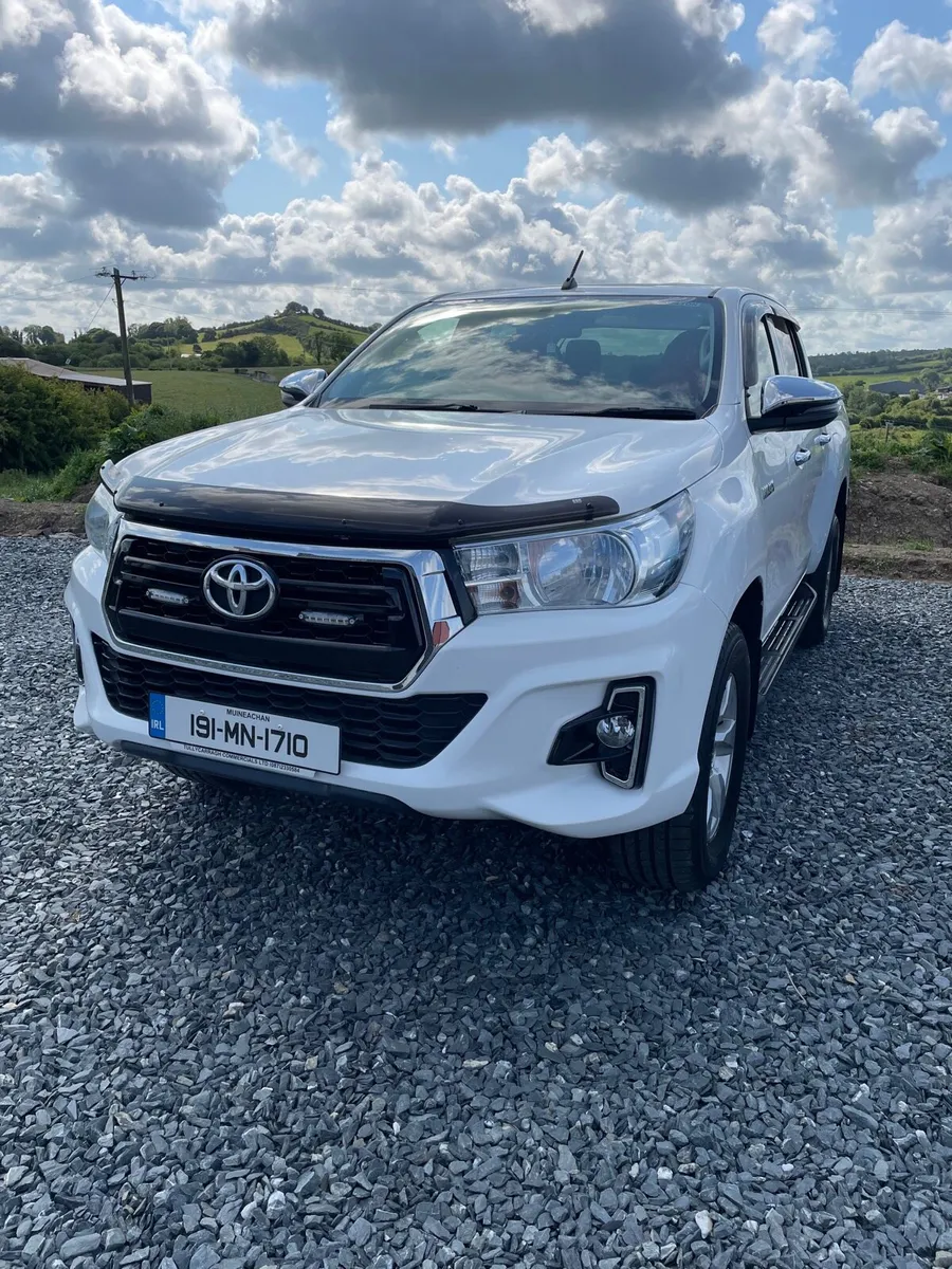 2019 Toyota Hilux 2.4 D4D - Image 2