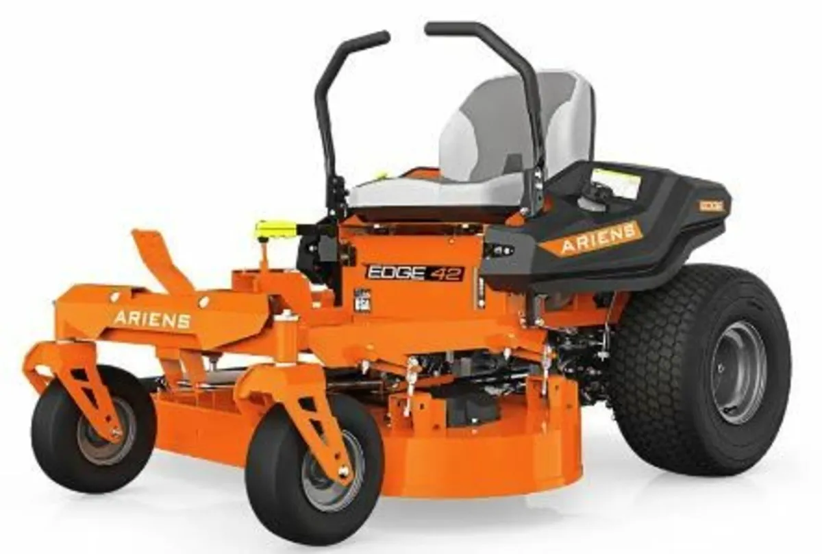 Ariens Apex Edge 42 Ride-on Lawnmower - Image 1