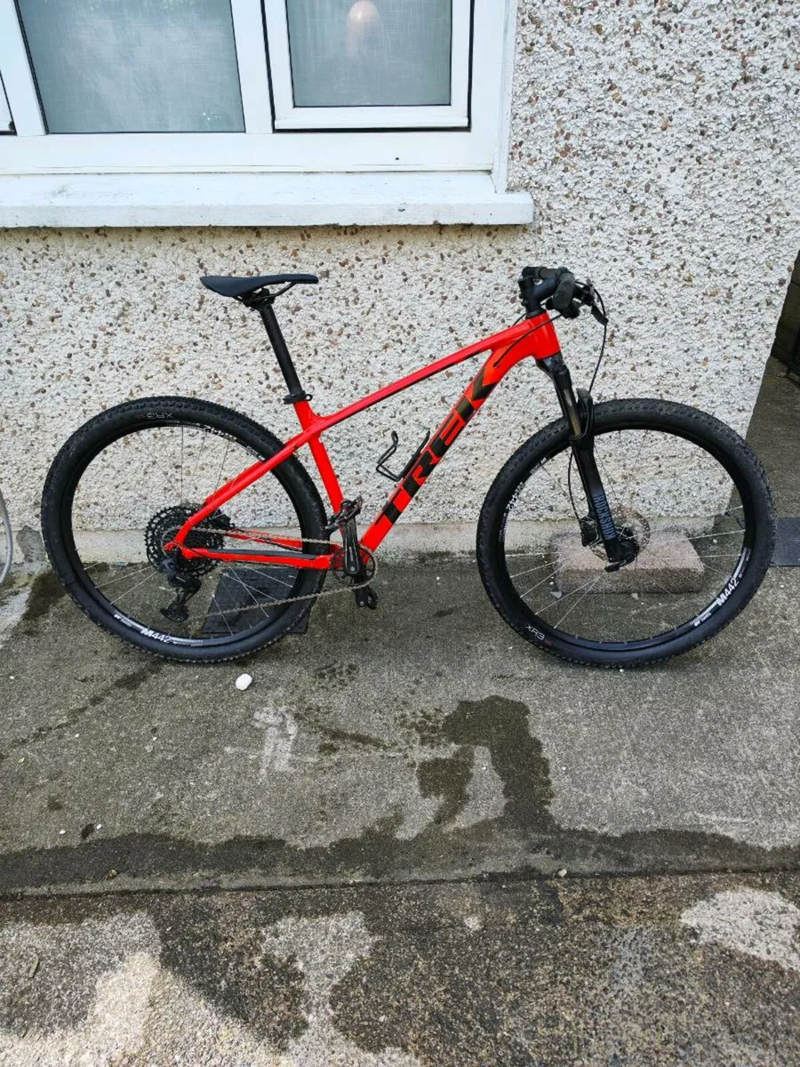 Trek X Calibre 8 - Image 1
