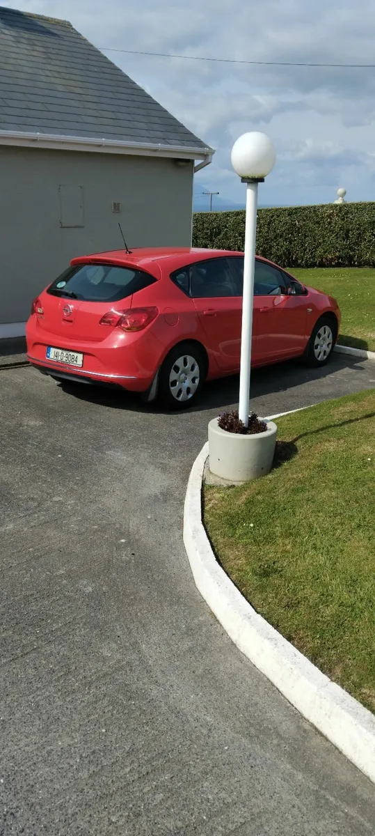 Opel Astra 2014 - Image 3