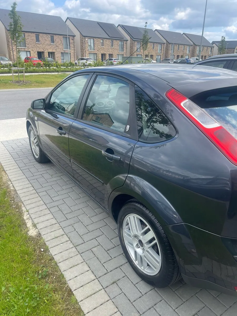 2006 Ford Focus Ghia Auto - Image 3