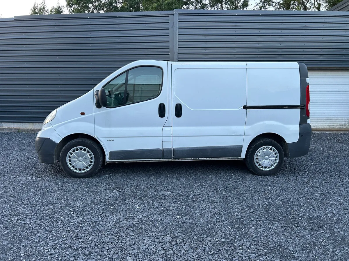 Vivaro Van..New DOE - Image 3