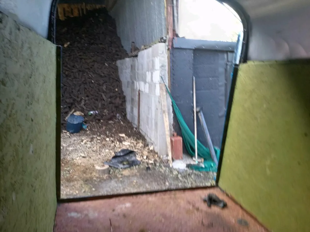 Trailer - Image 2
