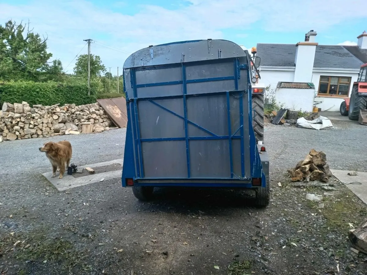 Trailer - Image 3