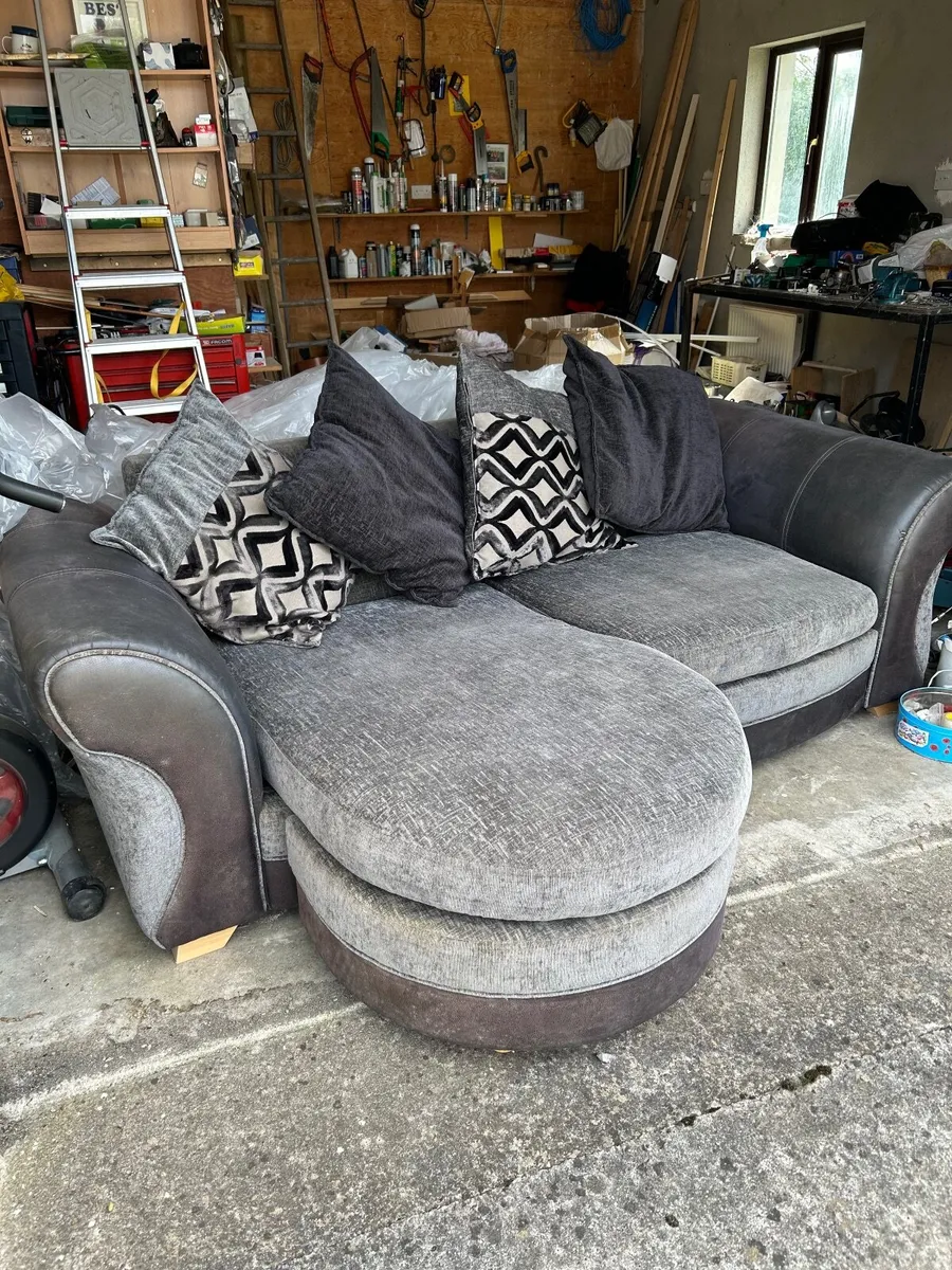 Couch - Image 1