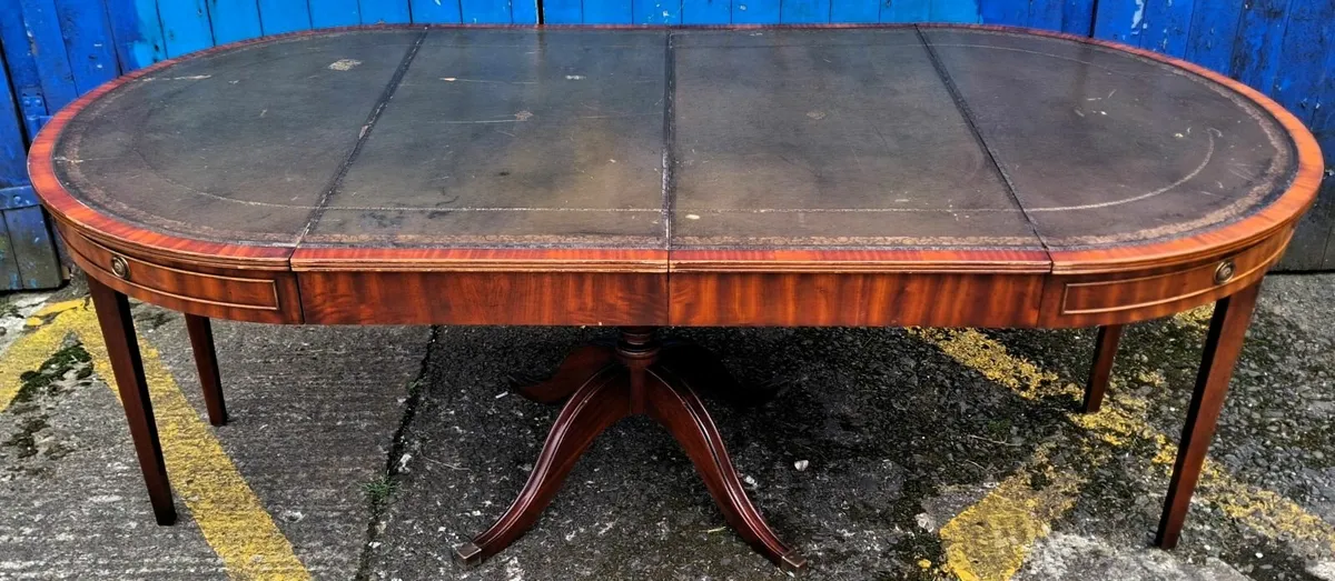 Extendable Drum Dining Table - Image 3