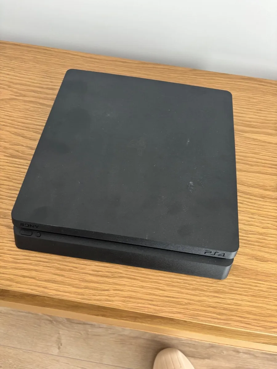 Playstation 4 Slim 500GB Black - Image 3