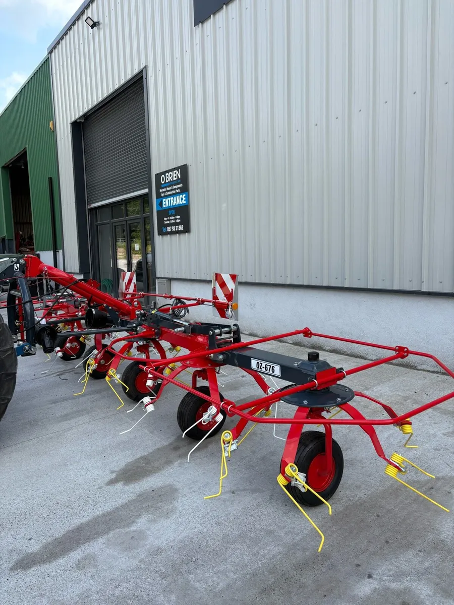Rozmital OZ-676 tedder - hooked tine - Image 3