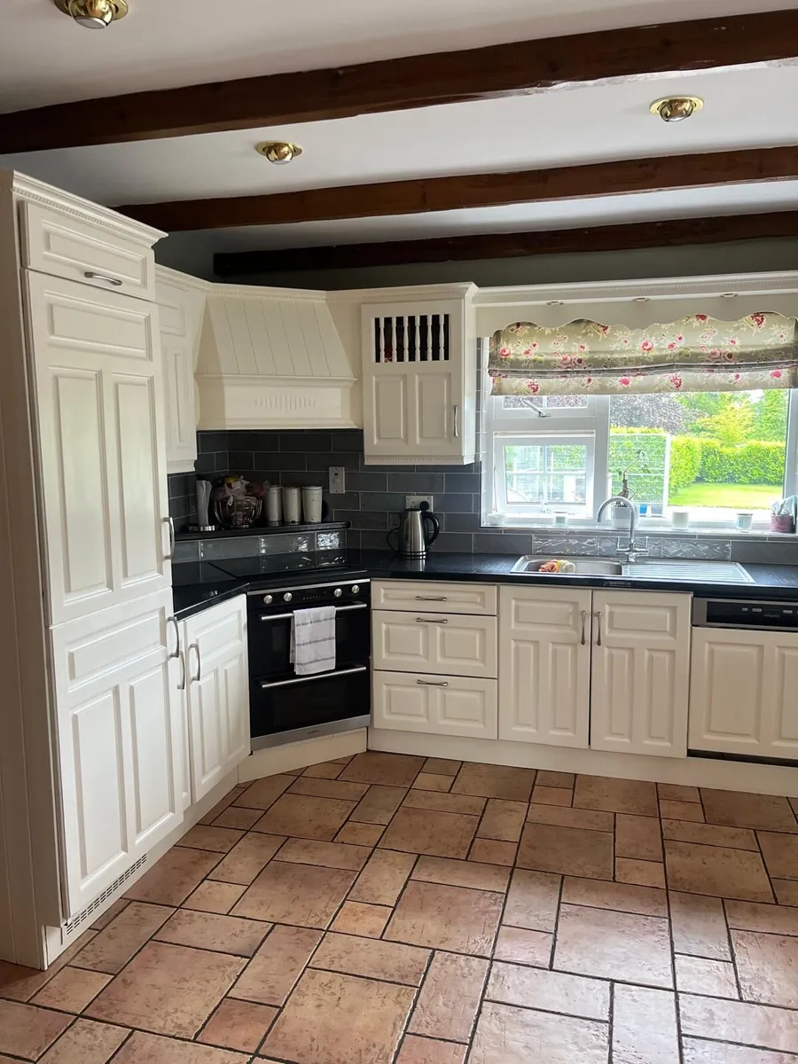Kitchen and appliances - Image 4