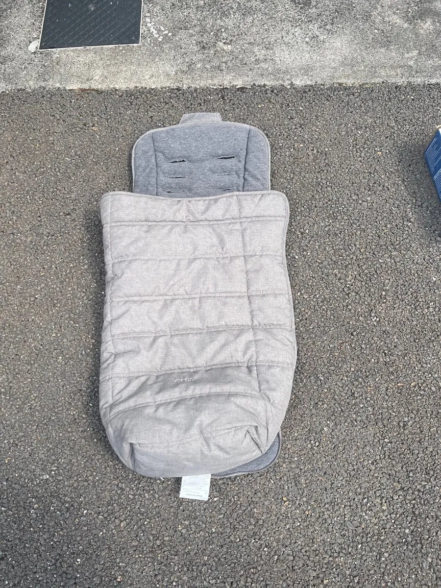 Baby cosy mamas and papas
