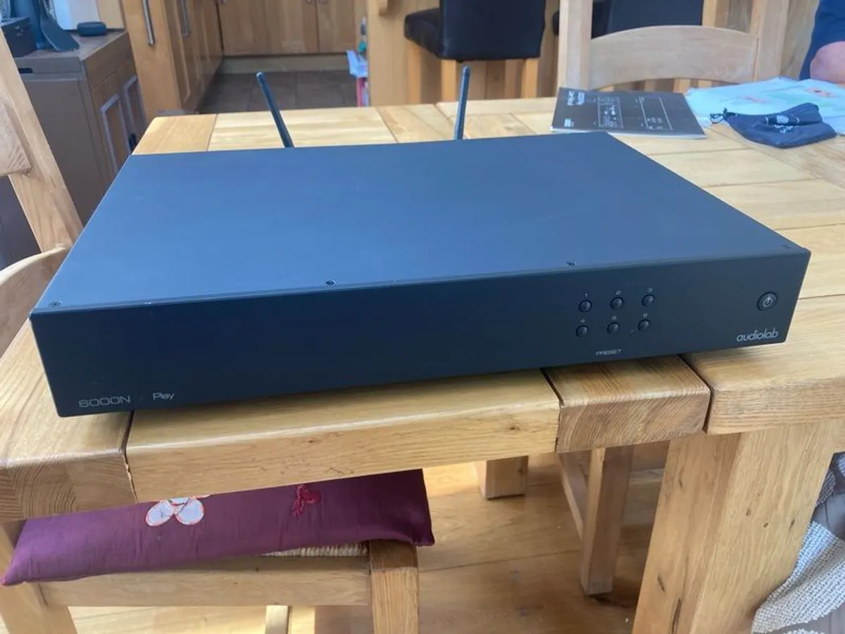 Marantz PM8006 High-End Amp and Audiolab 6000n Play streamer - 2 Channel - Image 3