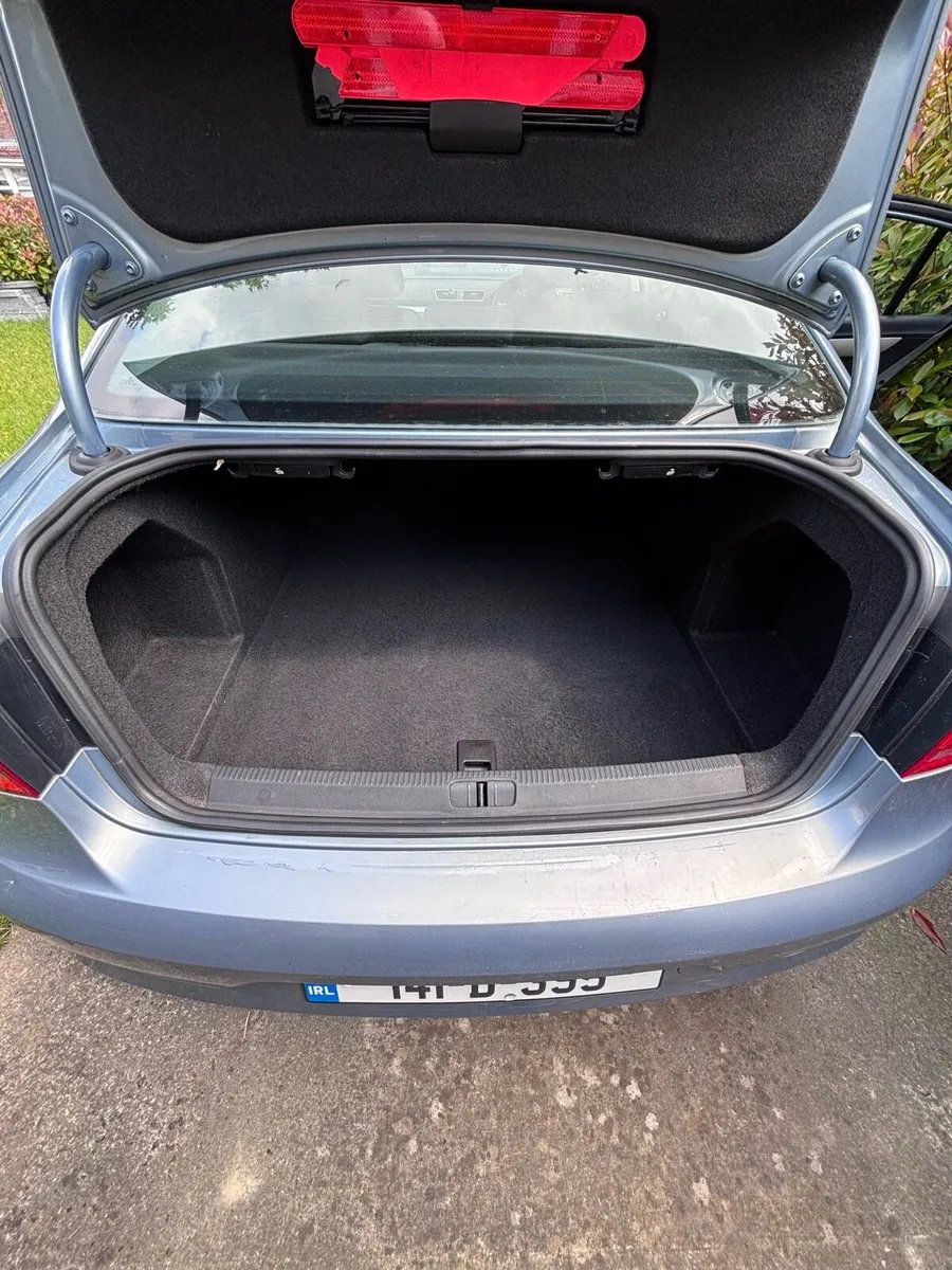 Car - Image 1