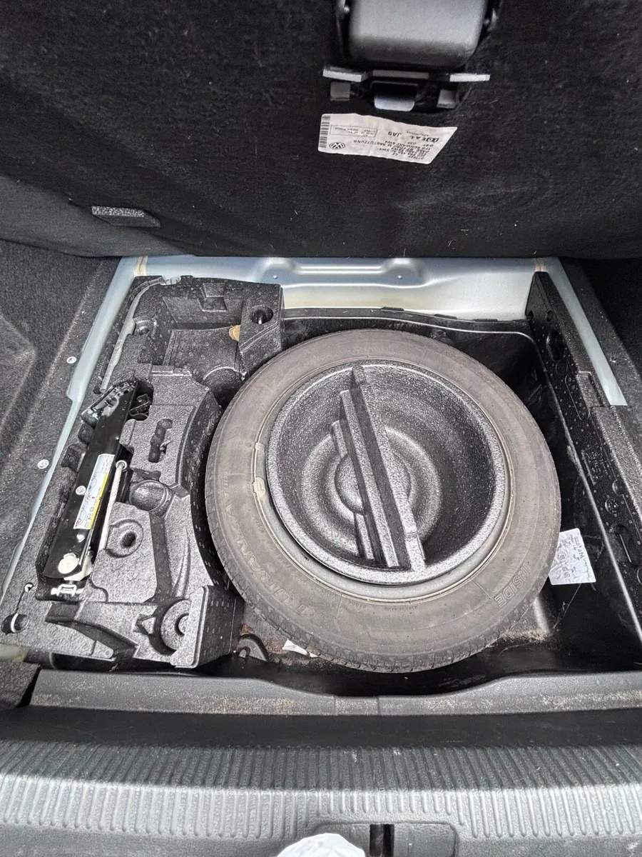 Car - Image 2