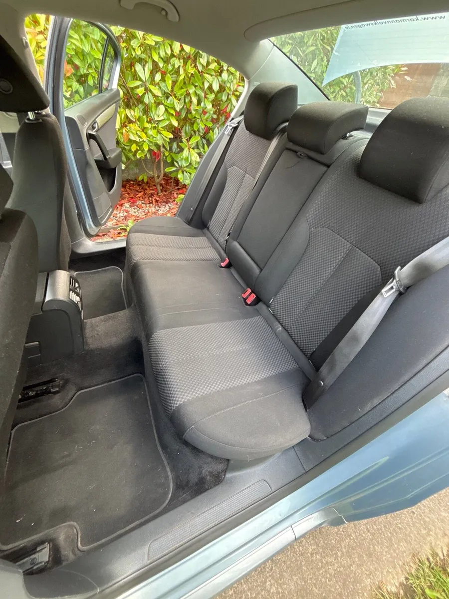 Car - Image 3
