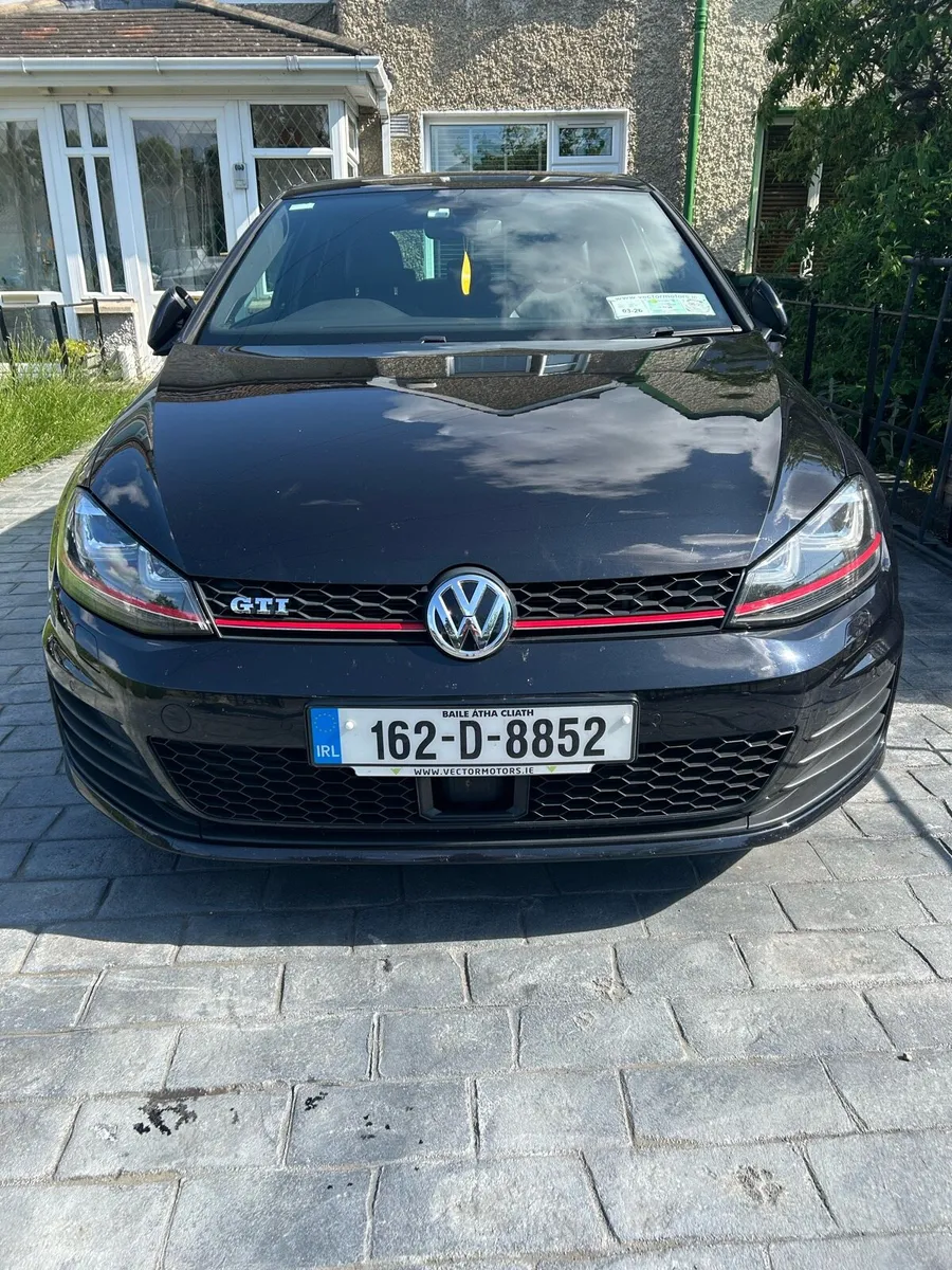 VW golf going - Image 1