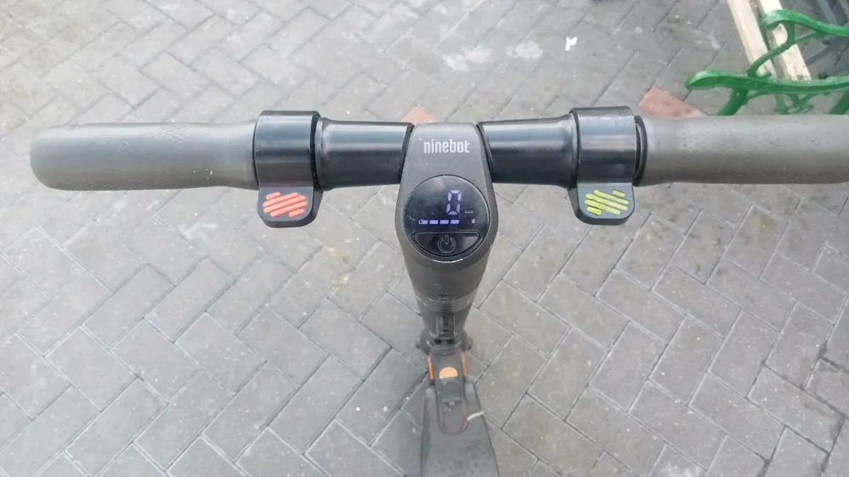 Electric scooter - Image 2