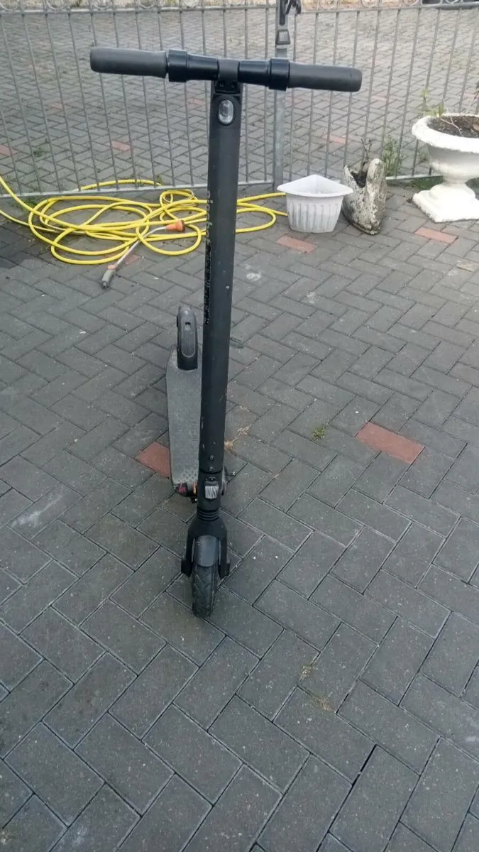 Electric scooter - Image 3